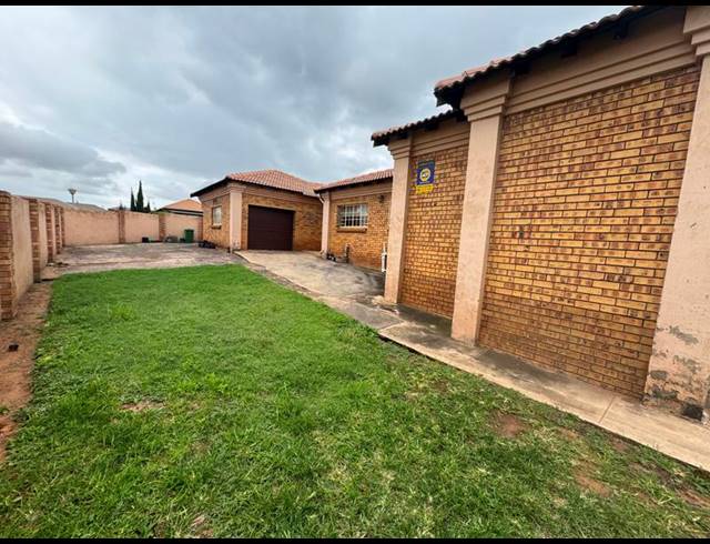 3 BEDROOM HOUSE FOR SALE IN AERORAND